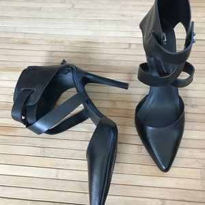 Joes sexy leather pumps!